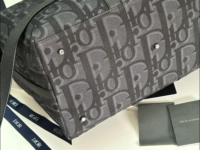 2025228Y 700P203146970